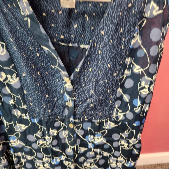 Sleeveless tunic with French bulldog print. - Picture 3 of 4